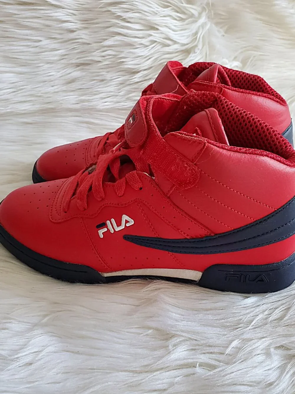 Fila Big Kids Red/Blue High-Top Embroidered Sneaker SZ 6